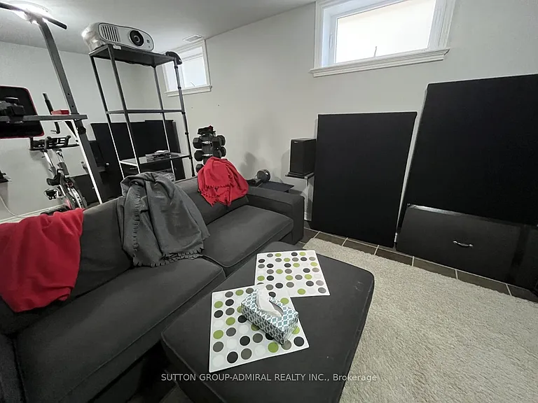 81 Searle Ave — Photo 27