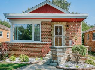 9755 S Utica Ave, Evergreen Park, IL 60805