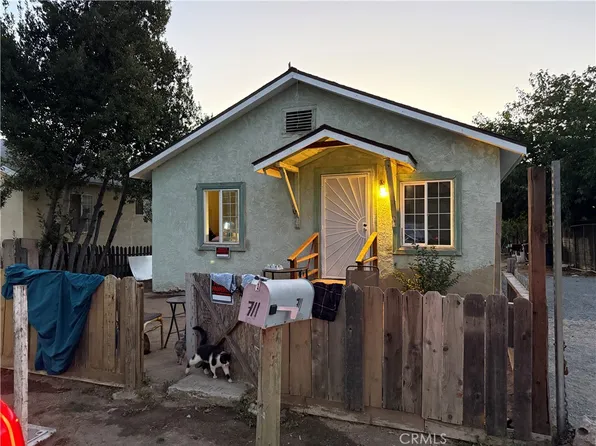 711 Washington Ave, Madera, CA 93638