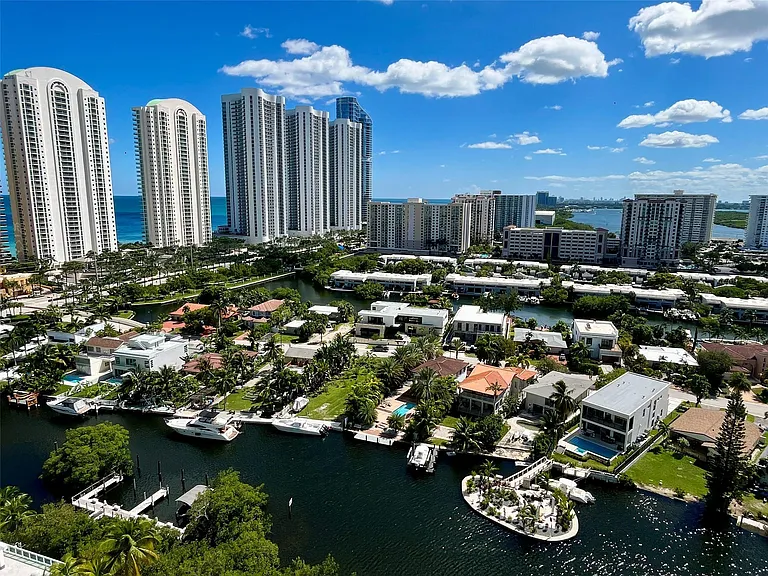 16500 Collins Ave #2052 — Photo 33