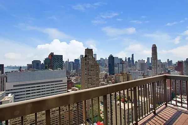 Sold by Ken Deutsch Real Estate | media 50