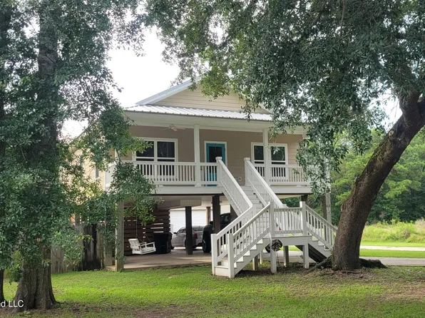 2386 Coelho Way, Diamondhead, MS 39525