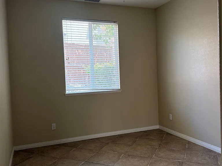 5934 Greyville Pl — Photo 9