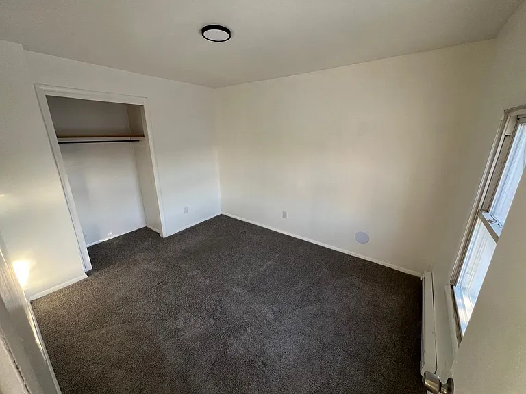 405 Ash St #4 — Photo 8