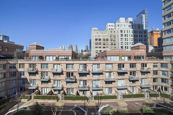 Sold by Corcoran | media 16