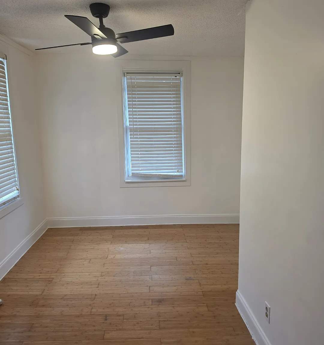 2 bed, 800 sqft, $1,300 — Photo 4