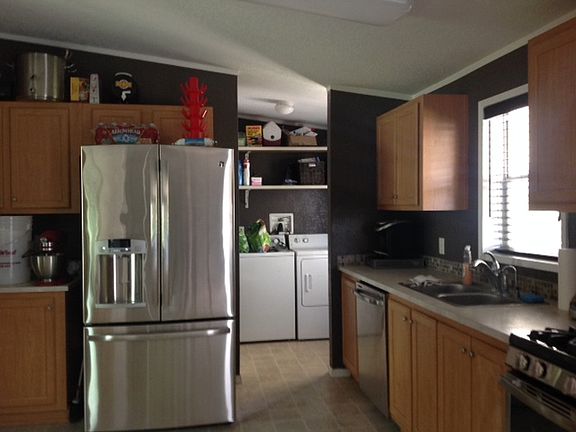 3rd image of 37793 Louise Ave