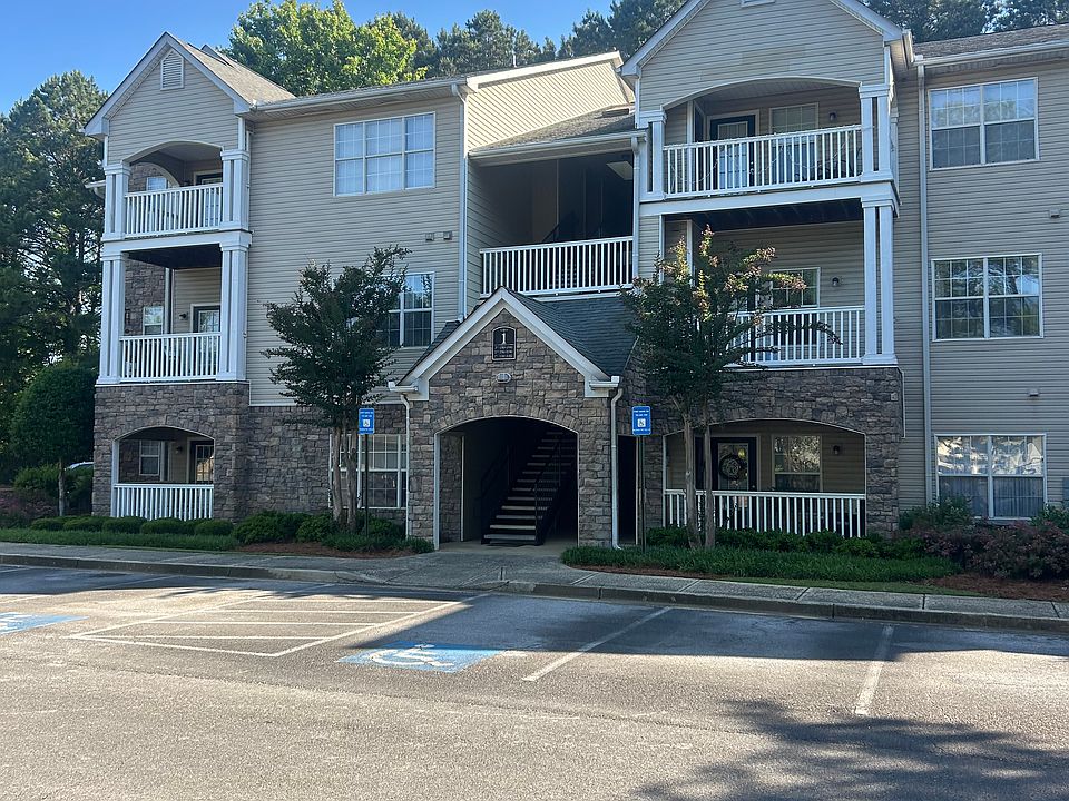 1st image of 72 Hamilton Ave NW APT 1120