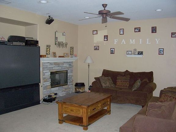 Family Room w/ Fireplace