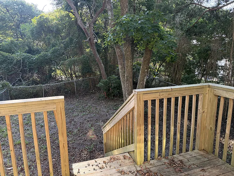 300 Lee Driveunit #B — Photo 18