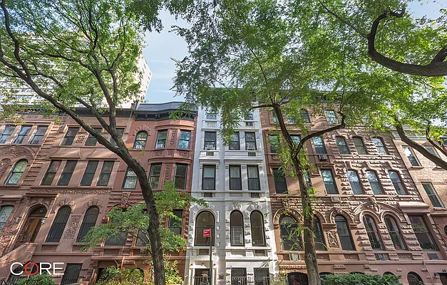 Rented by CORE | media 1