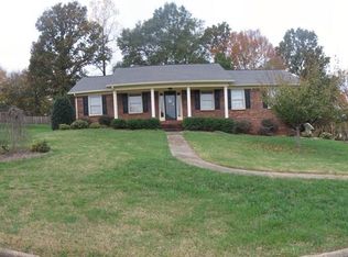 2525 Woodwynn Dr, Gastonia, NC 28054