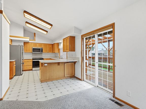 4th image of 2337 Loch Dr