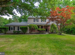 915 Bell Ln, Maple Glen, PA 19002