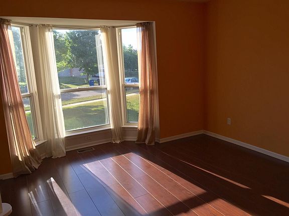 5th image of 3302 Turnberry La