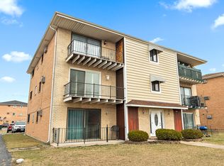 7300 W 86th St APT 2A, Bridgeview, IL 60455