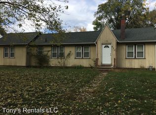 605 Anthony St, Waterloo, IA 50707