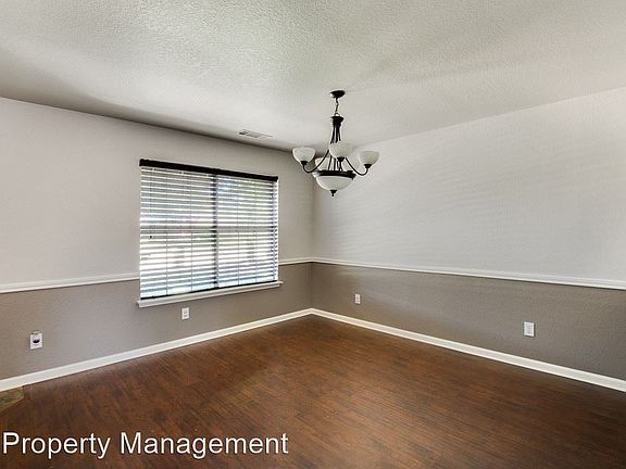 4th image of 4612 Knoll Hollow Trl