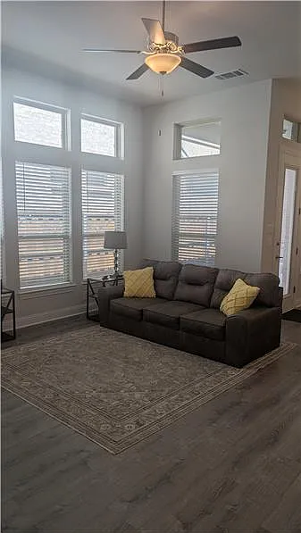 3 bed, 1848 sqft, $2,750 — Photo 3