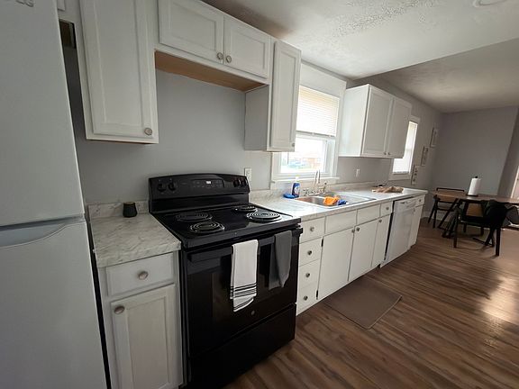 5th image of 3027 Crums Ln