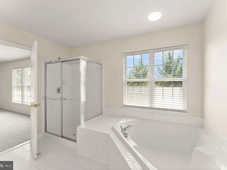 8309 Double Eagle St — Photo 39