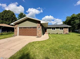 3261 Longfellow Rd N, Fargo, ND 58102