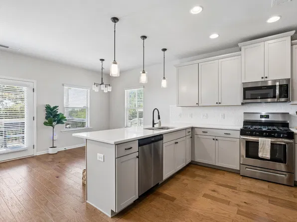 8657 Highlands Dr, Trussville, AL 35173