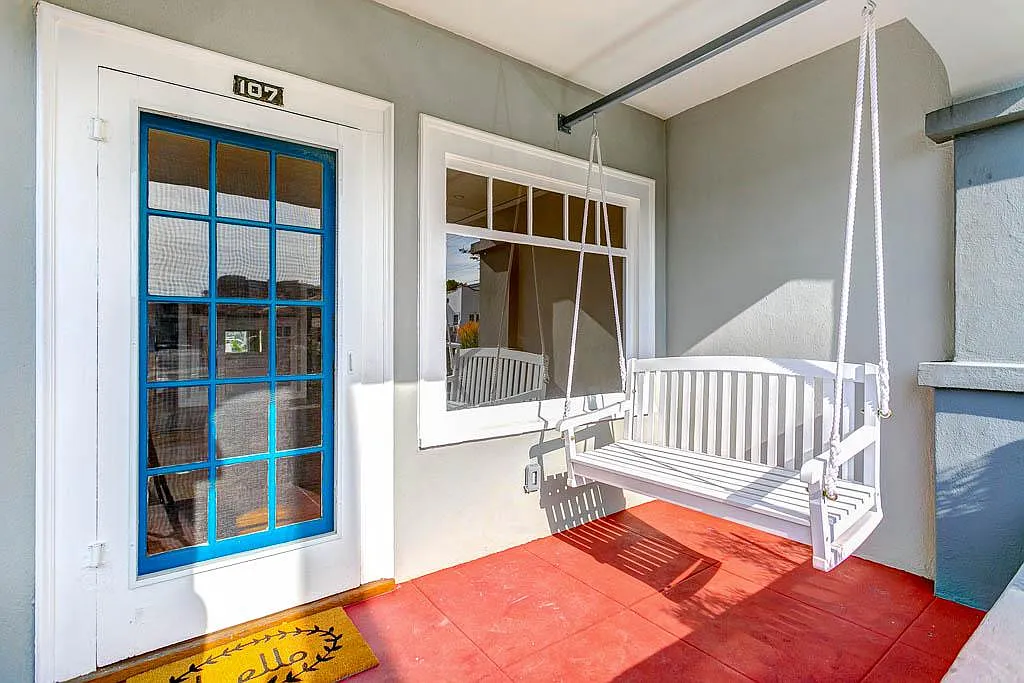 1 bed, 1100 sqft, $3,295 — Photo 2