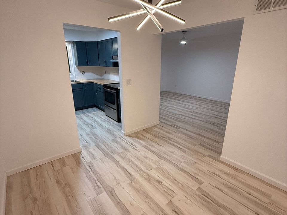 1st image of 2514 E 51st St APT B
