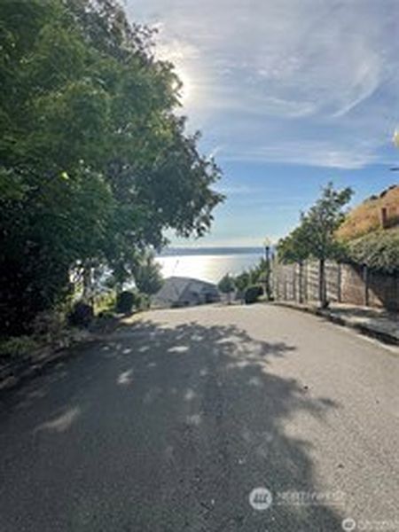 4th image of 1416 Browns Point Boulevard NE