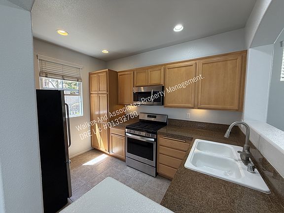 4th image of 2245 Lily Ln