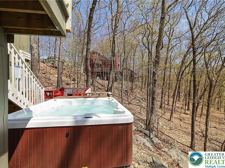 163 Cambridge Ct — Photo 53