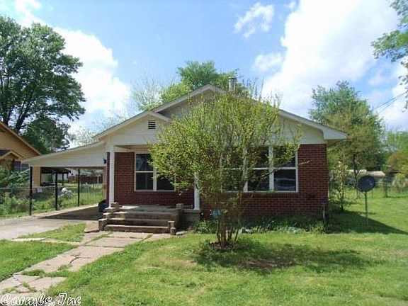 2nd image of 618 N Kelley Ave