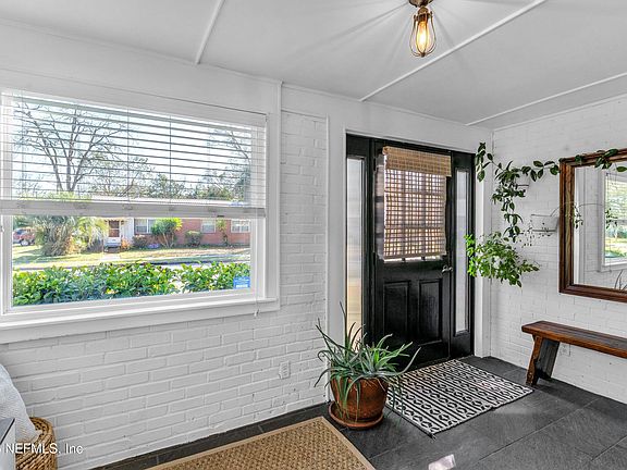 3rd image of 4603 KINGSBURY Street