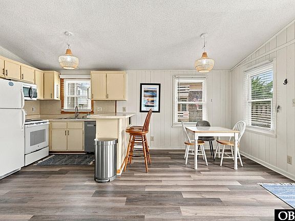 5th image of 40232 Dolphin Ln