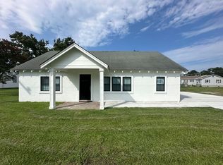 3913 Mill Landing Rd, Wanchese, NC 27981