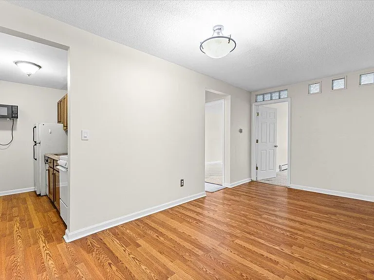1531 Packard St #13 — Photo 3