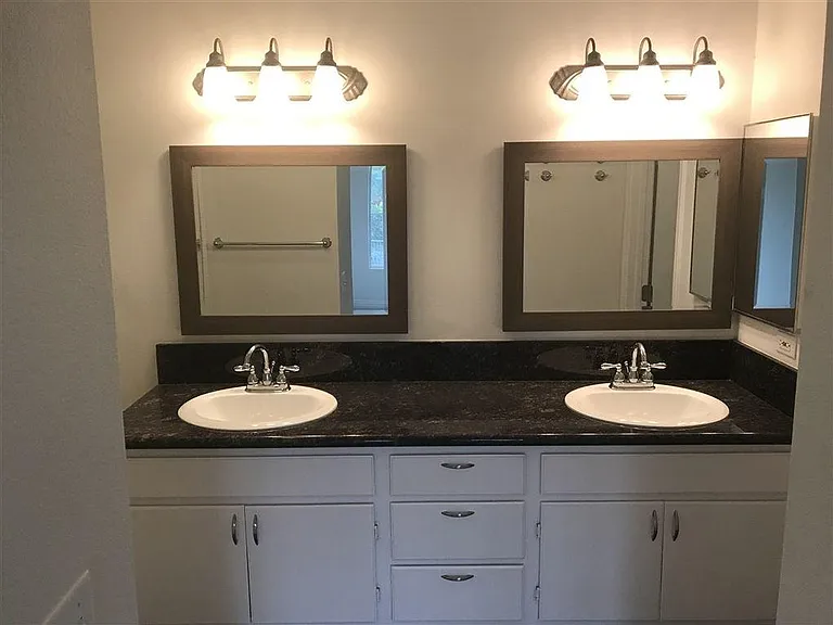 5005 Codorniz Way — Photo 10
