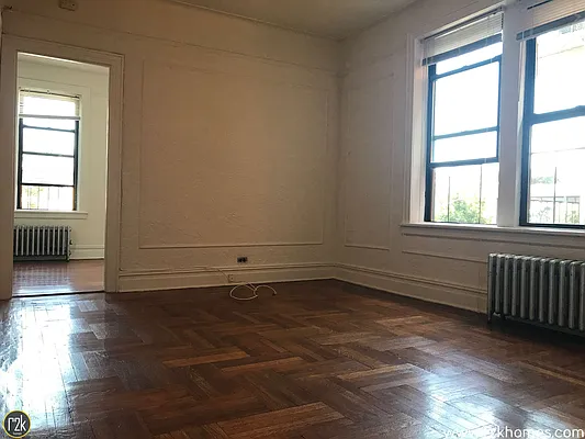 Rented by Realty 2000 Corp | media 22