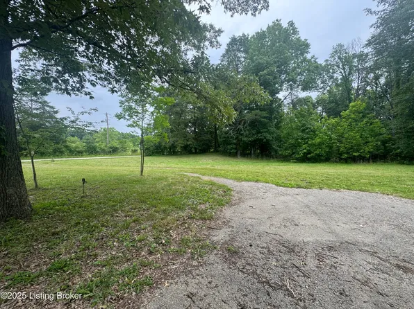 482 McCubbins Rd, Lebanon Junction, KY 40150