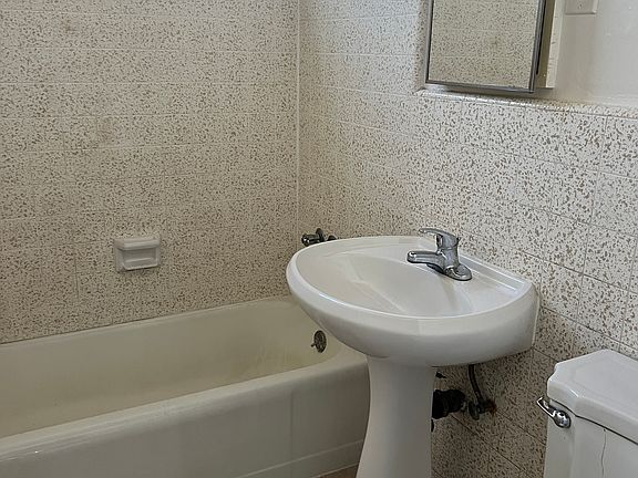 5th image of 5184 W Point Loma Blvd