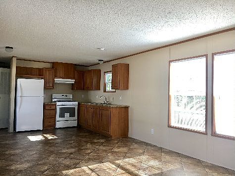 2nd image of 5141 Flagstone Dr