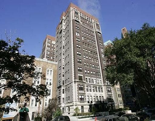 1st image of 422 W Melrose St APT 907