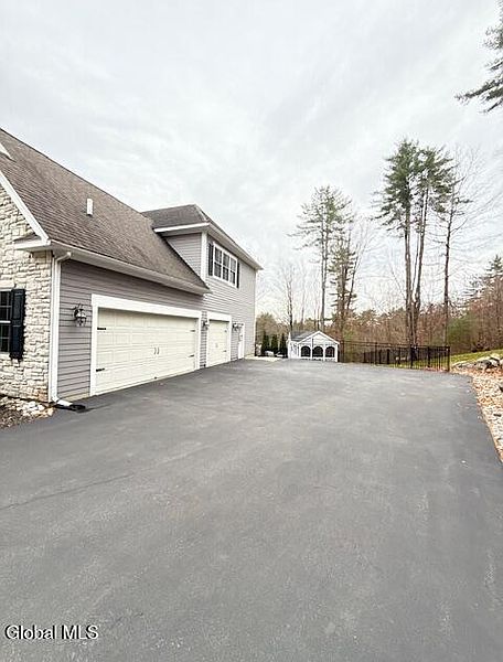 2nd image of 21 Veranda Lane