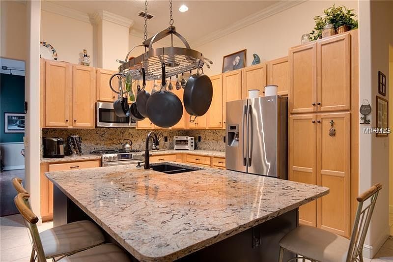 1st image of 2865 Highland View Cir