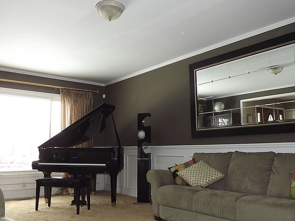 4th image of 16093 Weatherfield Dr