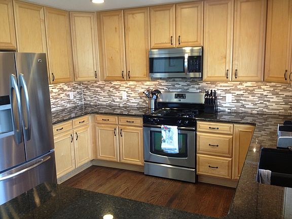 Kitchen, solid granite count