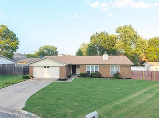 3203 S 65th Cir, Fort Smith, AR 72903