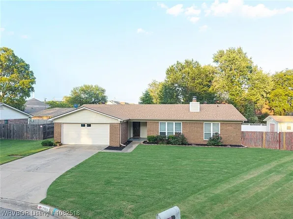 3203 S 65th Cir, Fort Smith, AR 72903