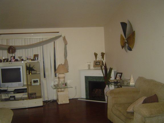 4th image of 1175 S Circle View Dr